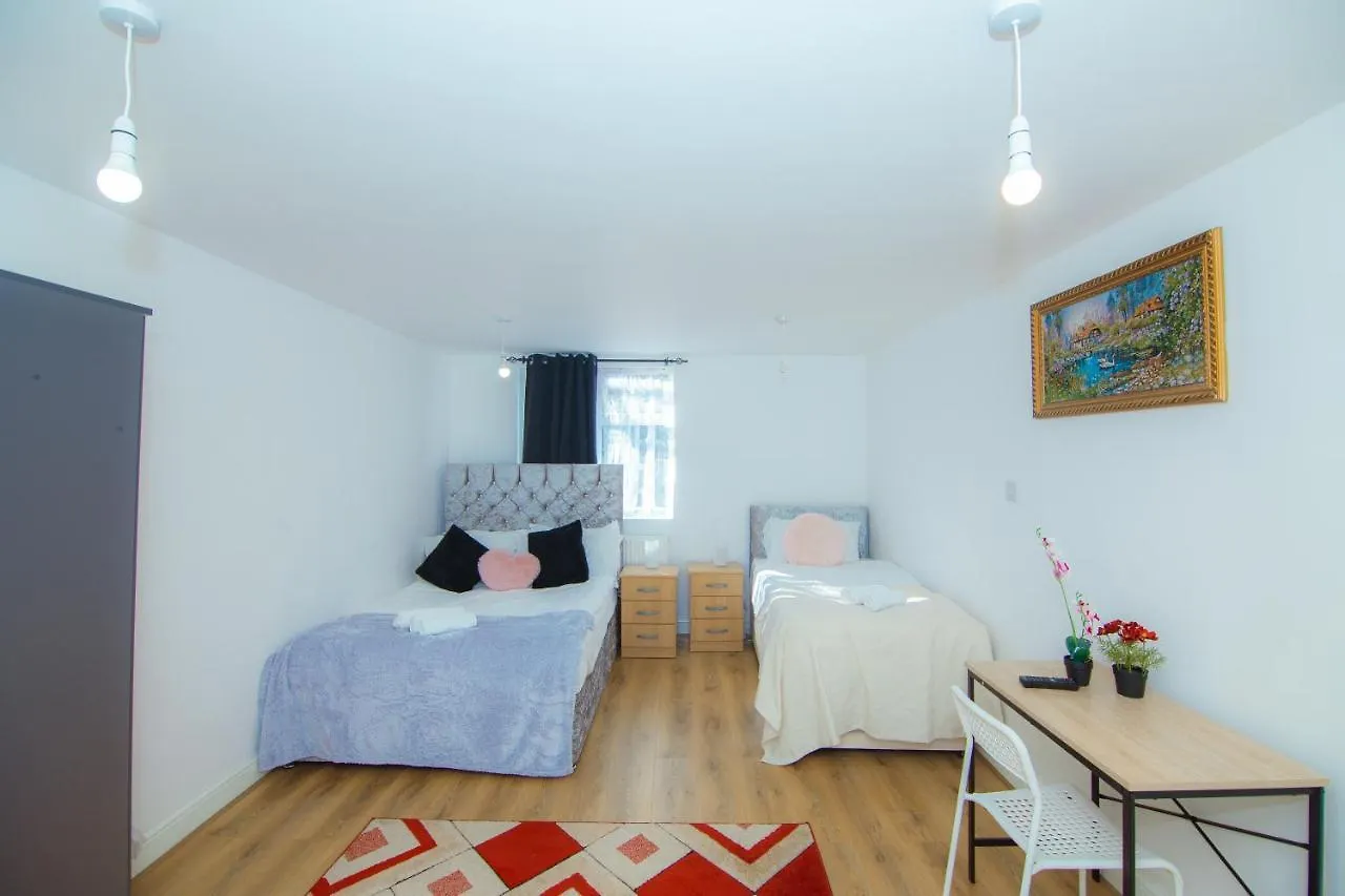 Victorian Woods Bnb Bed & Breakfast London 0*,