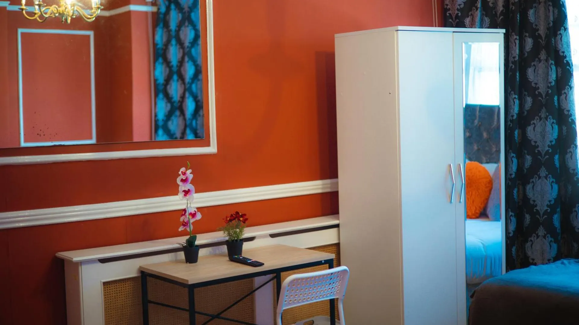 Victorian Woods Bnb Bed & Breakfast London