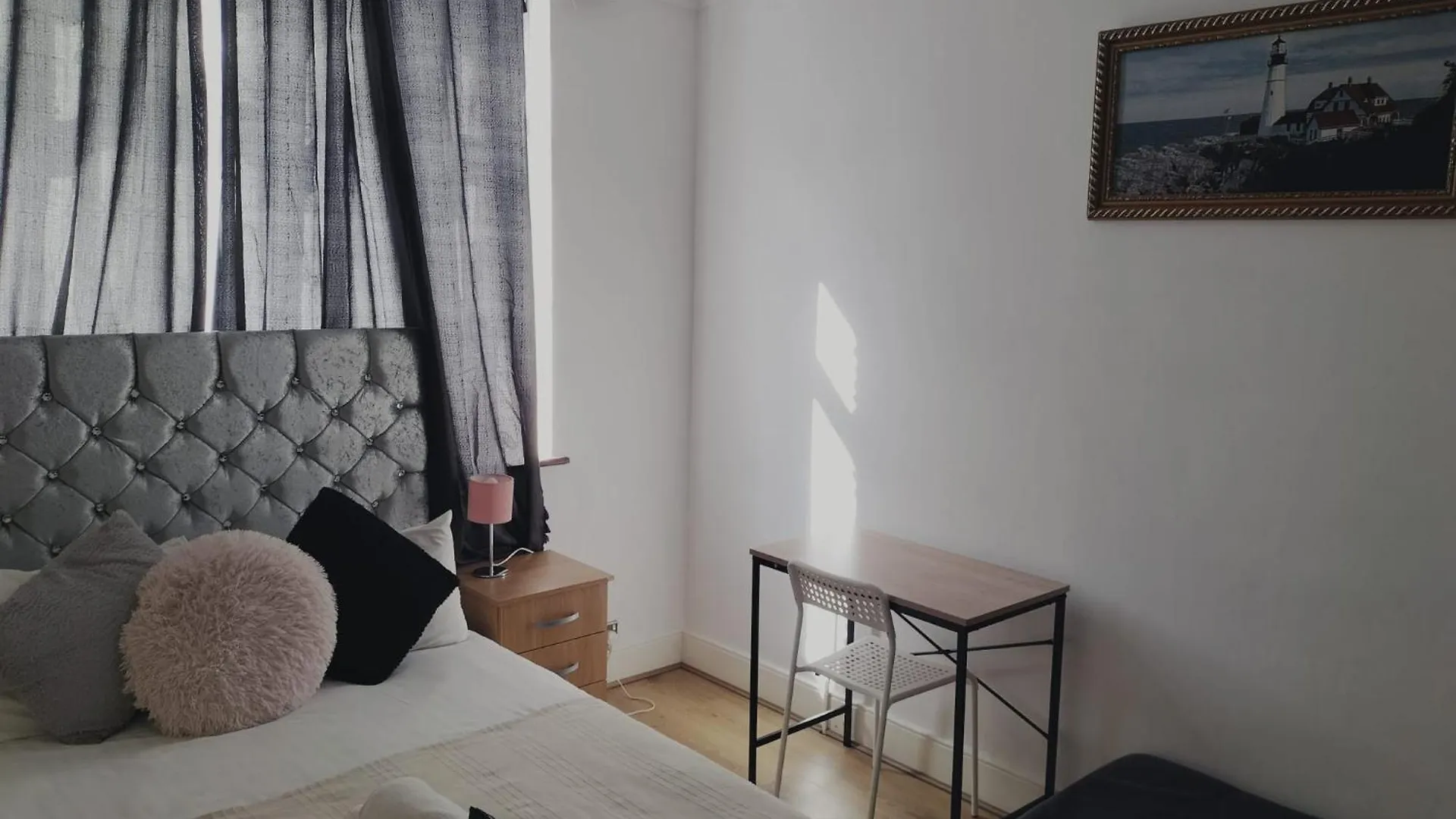 Victorian Woods Bnb Bed & Breakfast London