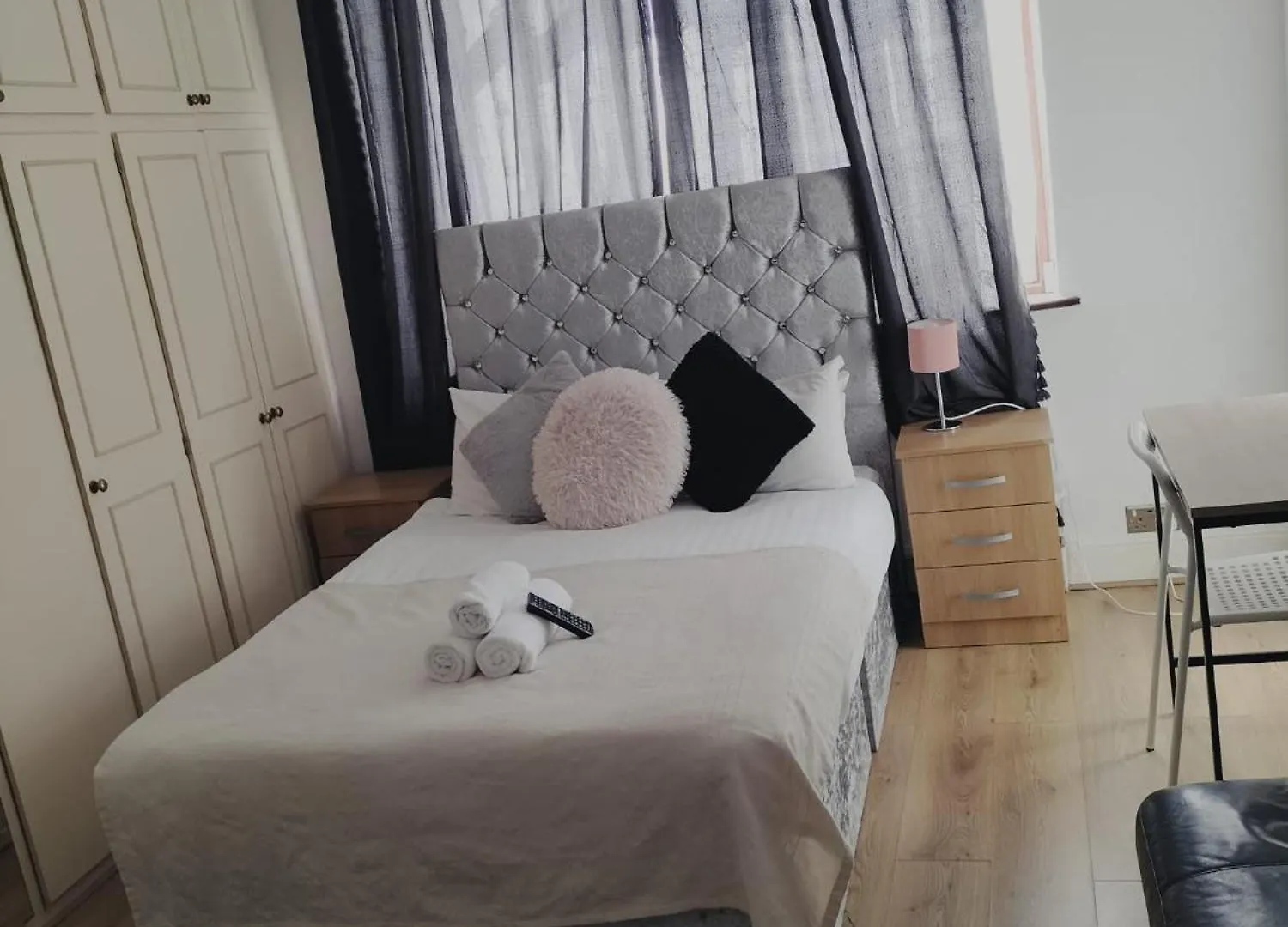Victorian Woods Bnb Ilford Couette-café