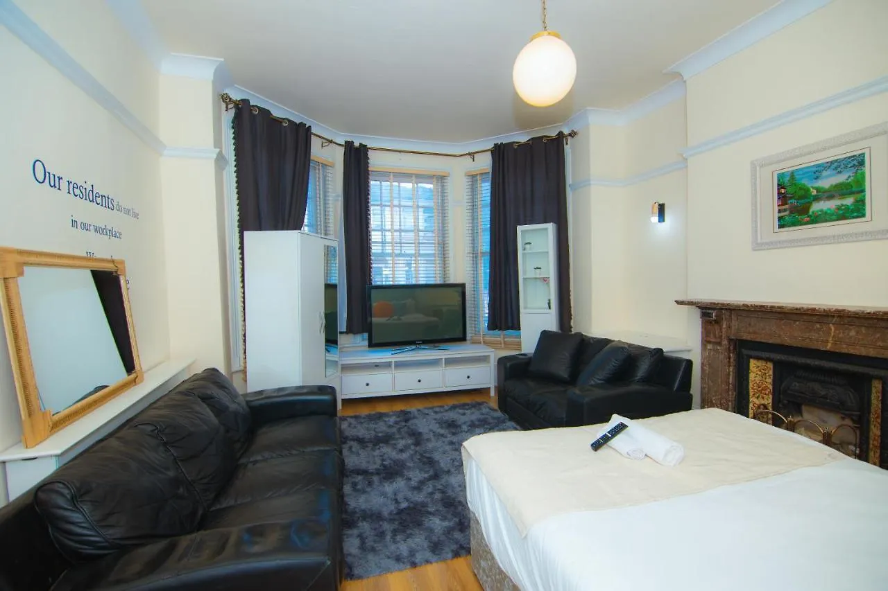 Victorian Woods Bnb Ilford Bed & Breakfast