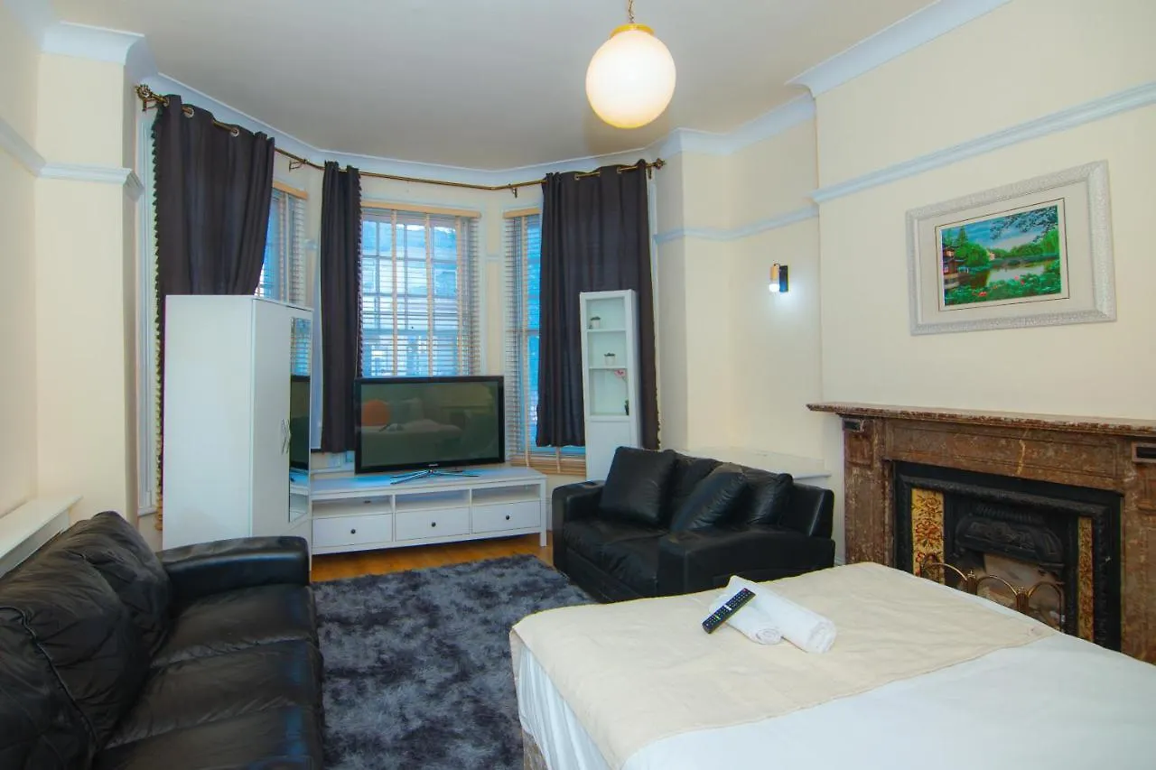 Bed & Breakfast Victorian Woods Bnb Ilford
