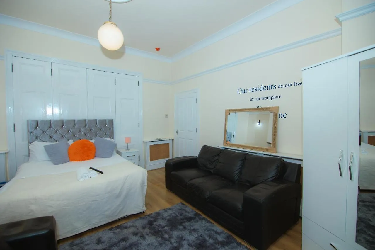 Victorian Woods Bnb Ilford Bed & Breakfast
